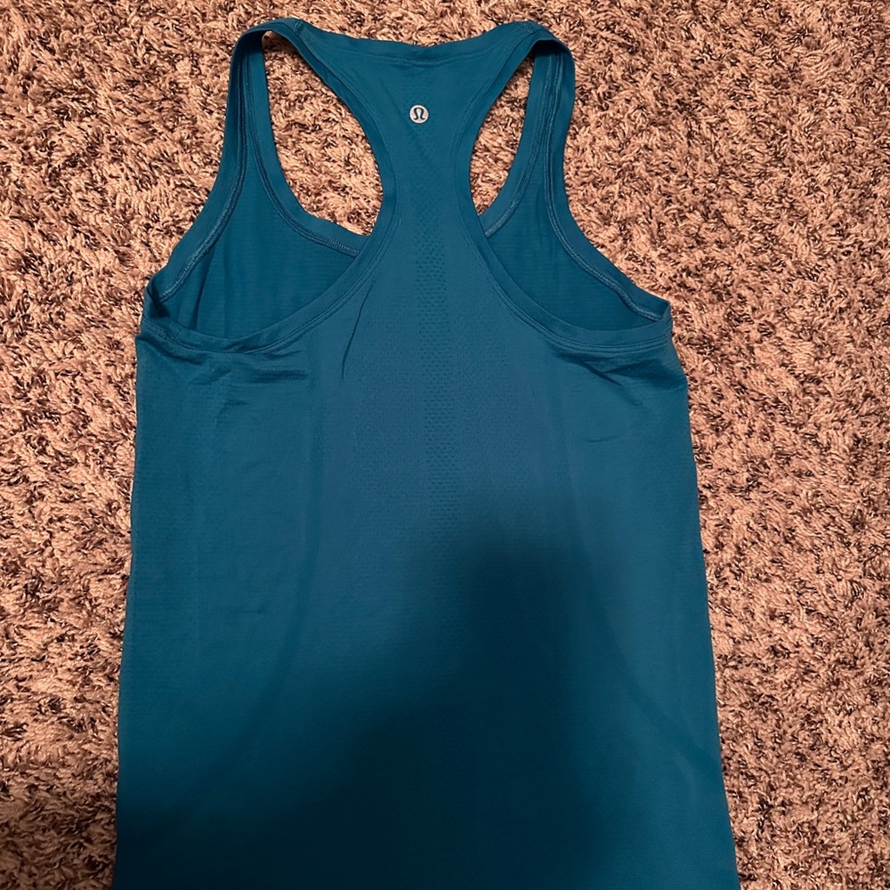 LULULEMON TANK NEVER WORN